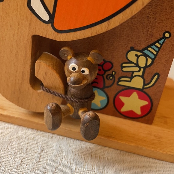 Vintage Schmid hand painted wooden elephant circus Pennies from Heaven bank - Picture 3 of 11